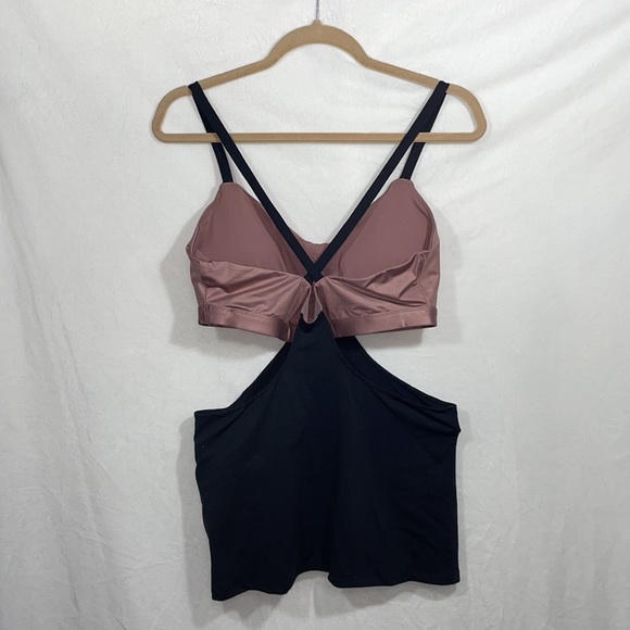 Demi Lovato Fabletics Workout Athletic Top sz L - Picture 3 of 7